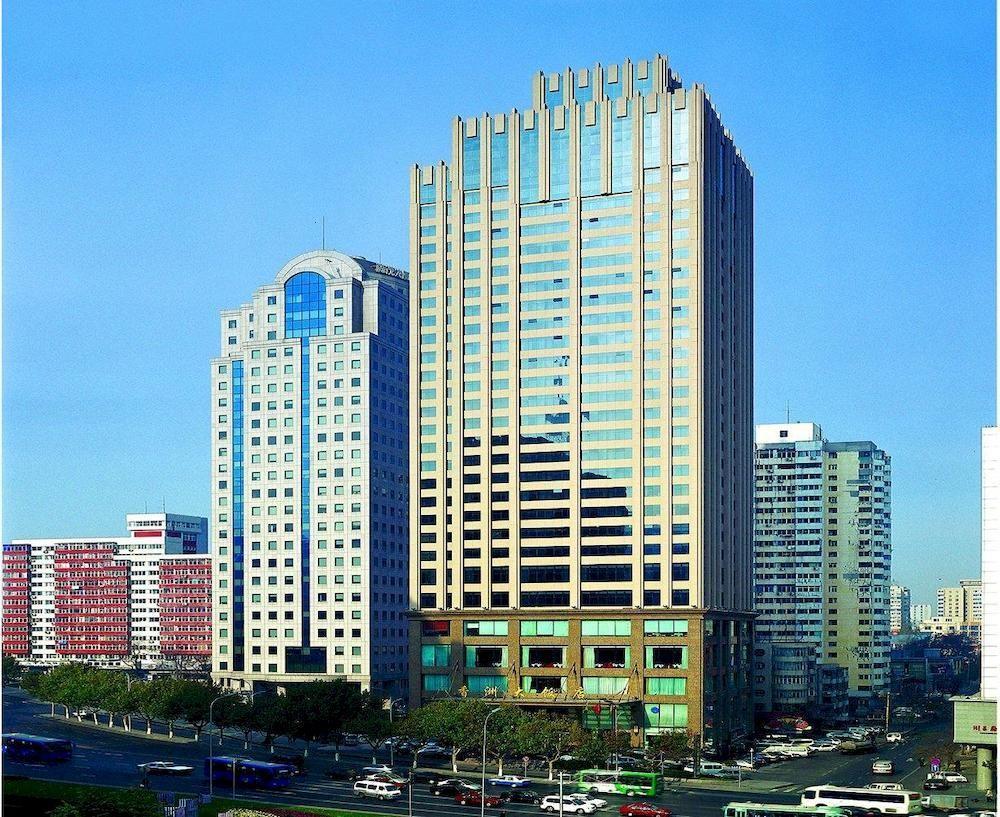 Central Plaza Hotel ต้าเหลียน ภายนอก รูปภาพ
