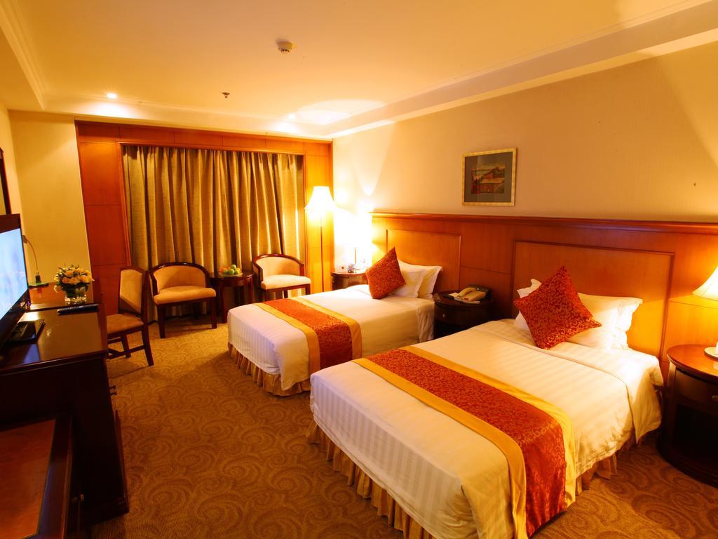 Central Plaza Hotel ต้าเหลียน ภายนอก รูปภาพ