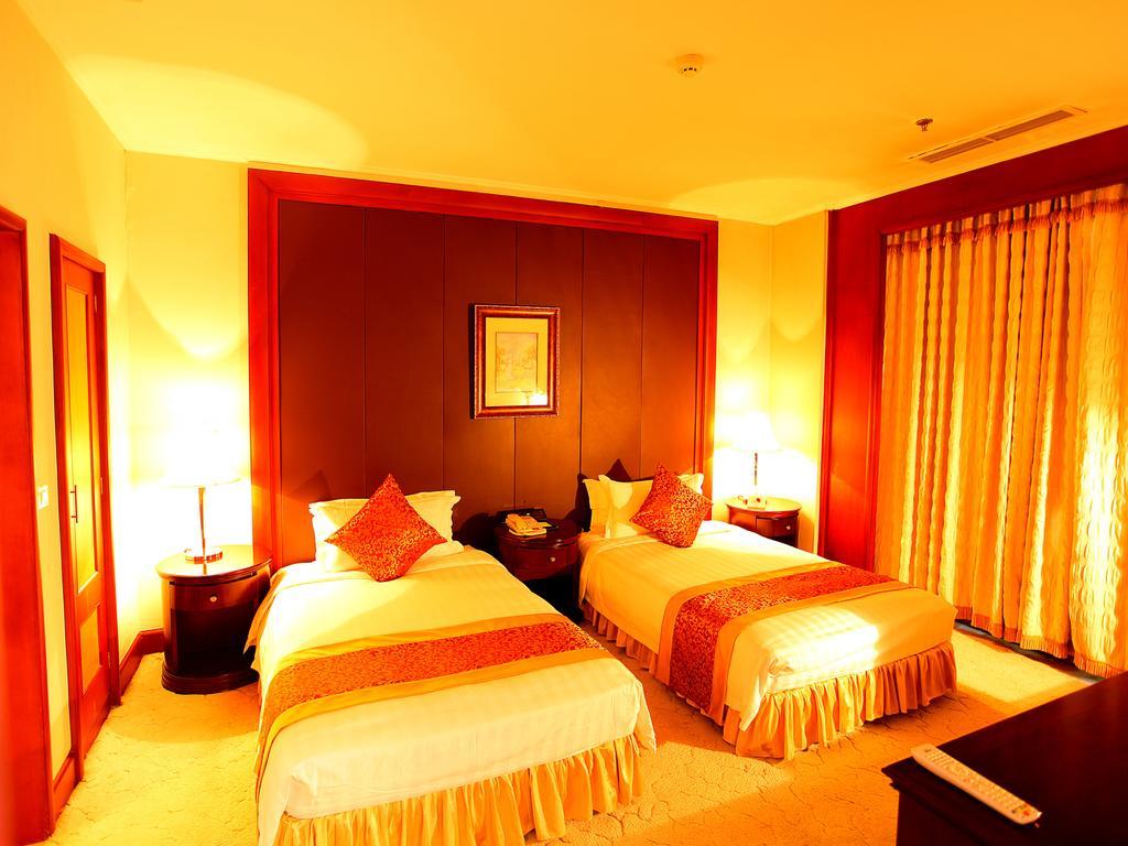 Central Plaza Hotel ต้าเหลียน ภายนอก รูปภาพ