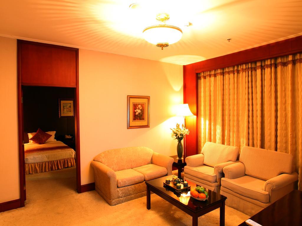 Central Plaza Hotel ต้าเหลียน ภายนอก รูปภาพ