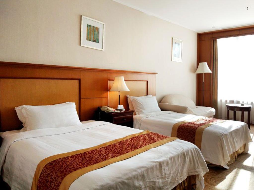 Central Plaza Hotel ต้าเหลียน ภายนอก รูปภาพ
