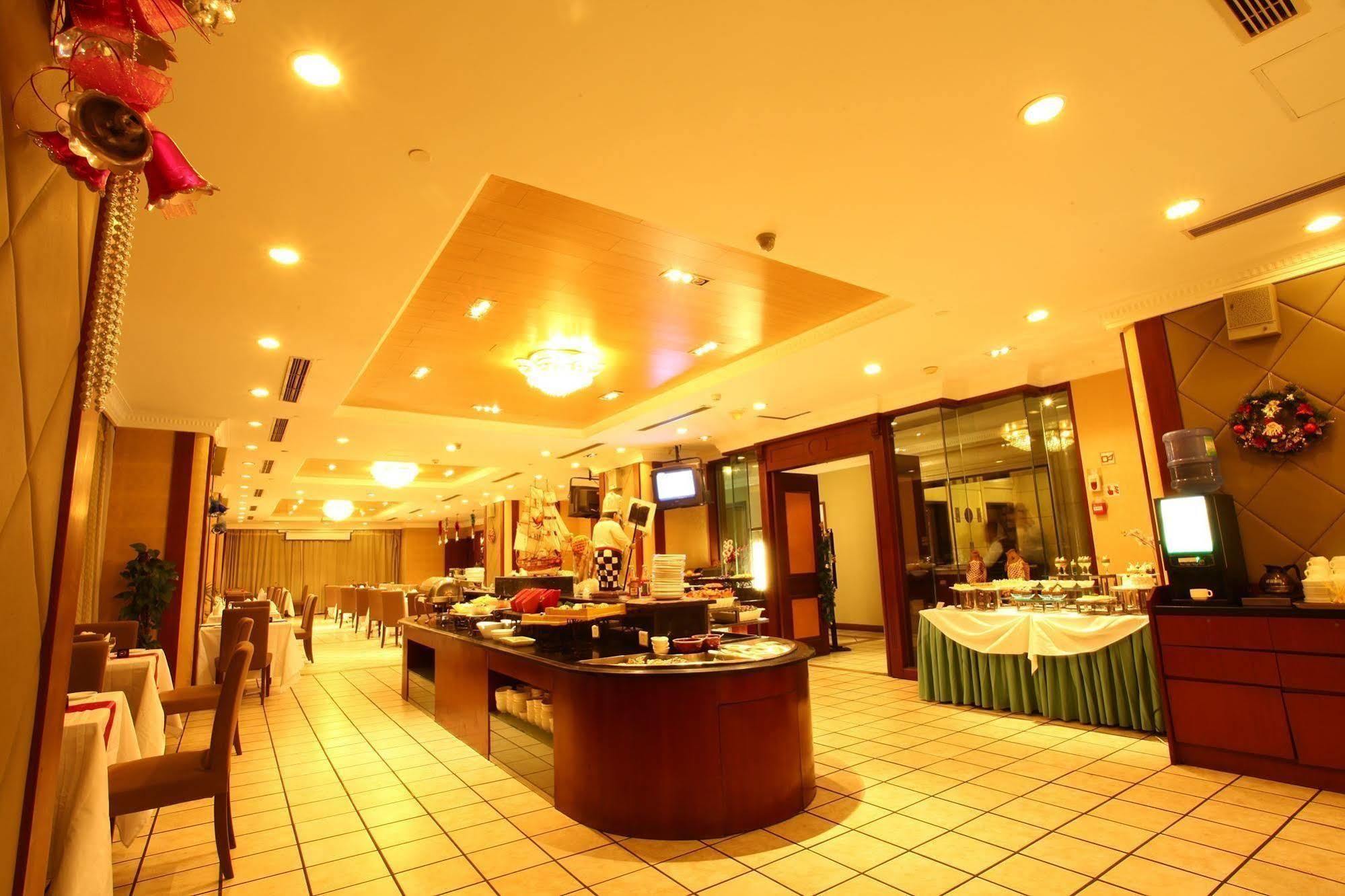 Central Plaza Hotel ต้าเหลียน ภายนอก รูปภาพ