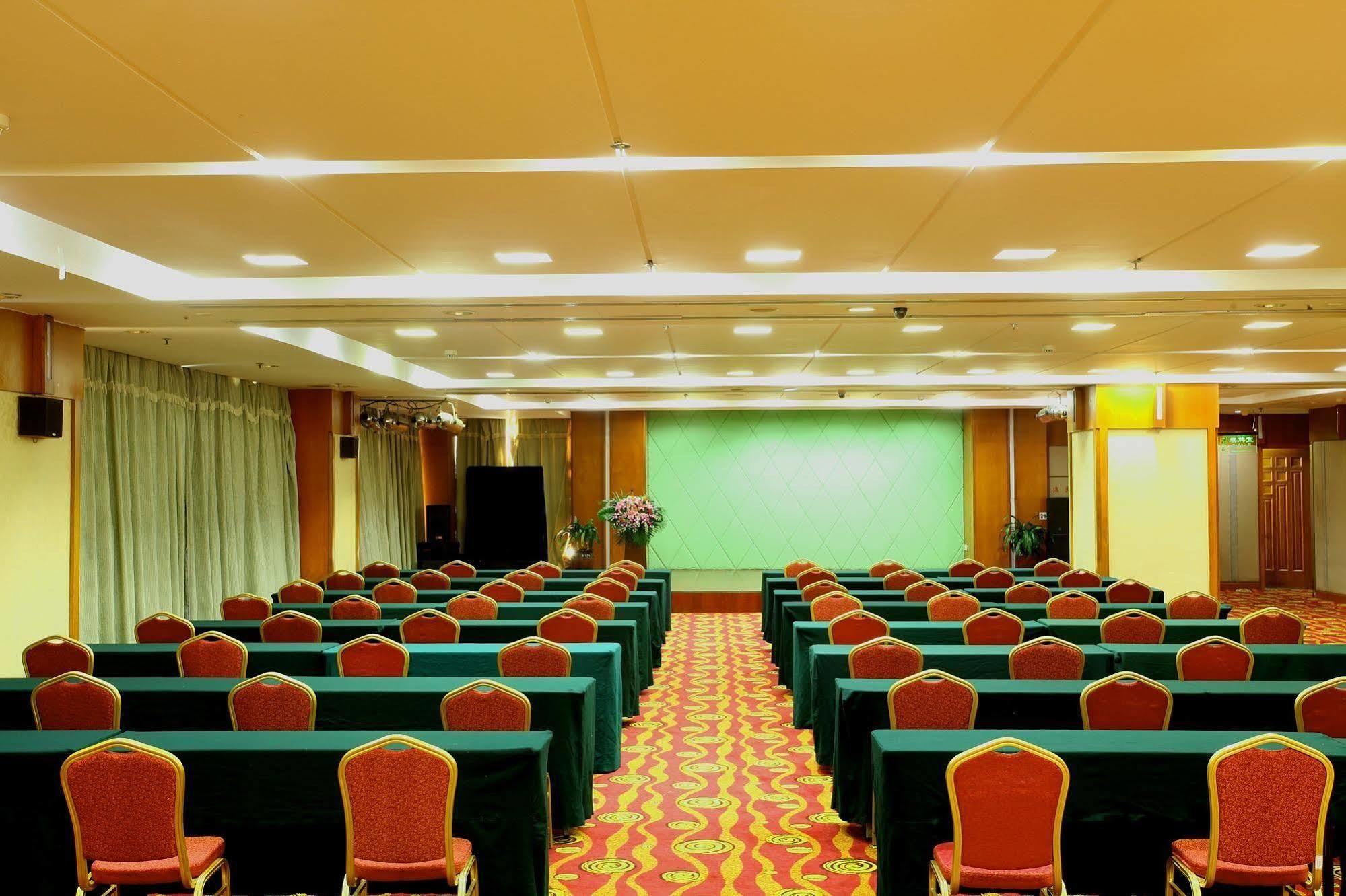 Central Plaza Hotel ต้าเหลียน ภายนอก รูปภาพ